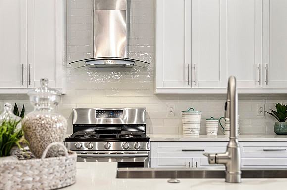 white kitchen in Cory Lake